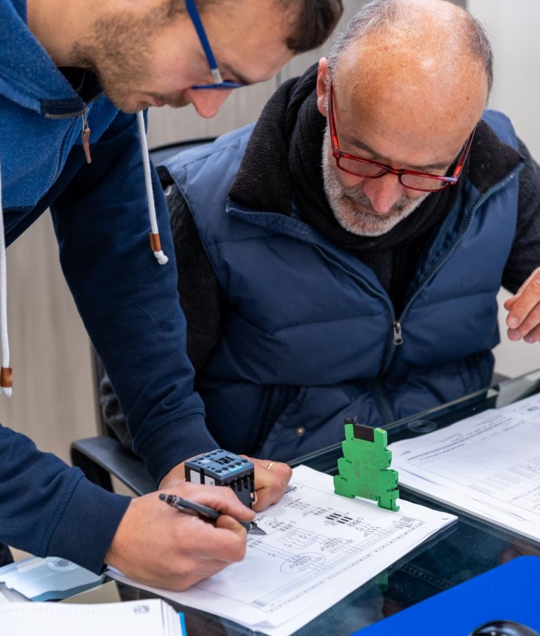 BALDUZZI-Img-Ingegneria elettrica-Home@2x