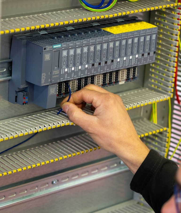 BALDUZZI-Img-QuadriElettrici-Home@2x